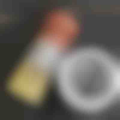 Cuidado para couro e madeira que restaura o brilho | REVIVAPRO